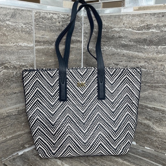 MICHAEL Michael Kors Handbags - COPY - •Michael Kors Tote Bag Authentic•